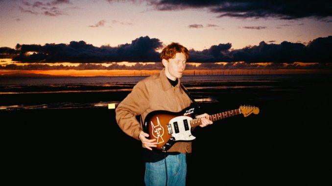 King Krule joins Mount Kimbie to perform "Blue Train Lines" and "Empty And Silent"