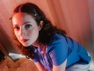 Siobhán Winifred signs to Chess Club Records and announces debut EP, Don't Do Well Alone