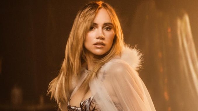 Suki Waterhouse presents new single, "Model, Actress, Whatever"